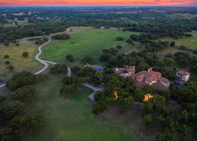 Property at 3380 Westridge Dr Unit C, Weatherford, TX 76087, 6 beds, 7.5 baths