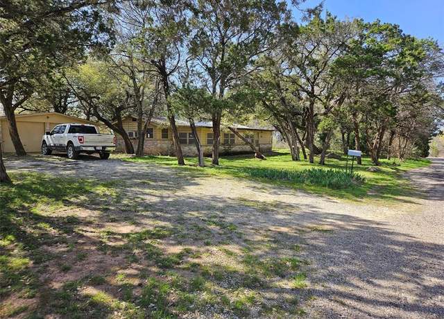 Property at 193 County Road 1704, Clifton, TX 76634, 1 bed, 2 baths