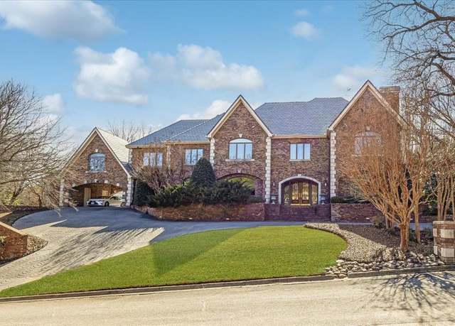 Property at 1708 Deepdale Dr, Westover Hills, TX 76107, 5 beds, 4.5 baths