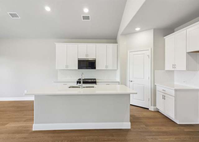 Property at 509 Stagg St, Mckinney, TX 75069, 4 beds, 2.5 baths