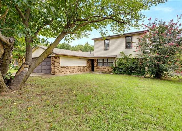 Property at 813 S Valentine Dr, Sherman, TX 75090, 4 beds, 3 baths
