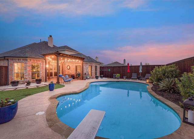 Property at 1529 Havenrock Dr, Forney, TX 75126, 5 beds, 3 baths