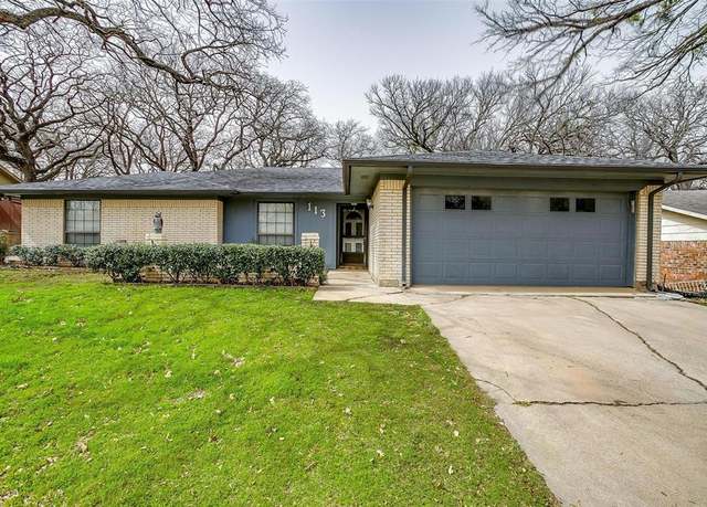 Property at 113 Clinton St, Burleson, TX 76028, 3 beds, 2 baths