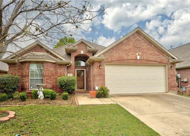 Property at 10813 J A Forster Dr, Rowlett, TX 75089, 3 beds, 2 baths