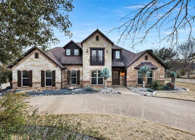 Property at 5010 Monroe Dr, Midlothian, TX 76065, 6 beds, 5.5 baths