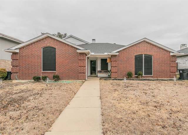 Property at 5515 Royal Meadow Ln, Arlington, TX 76017, 3 beds, 2 baths