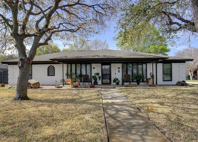Property at 1709 Louella Ct, Hurst, TX 76054, 4 beds, 3.5 baths