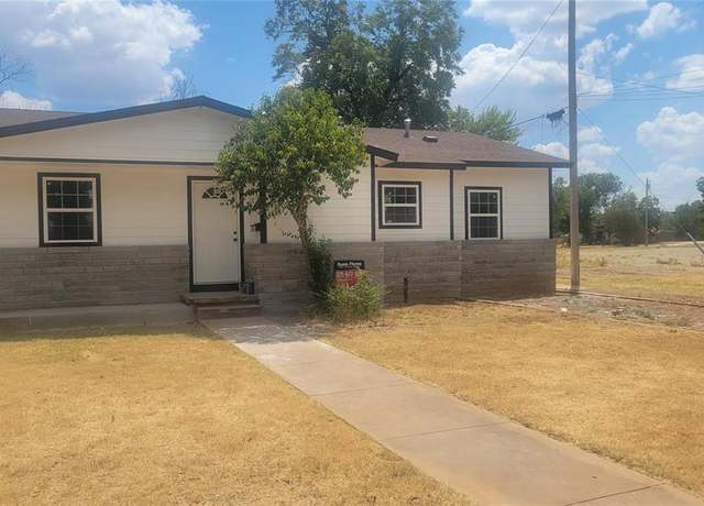 Property at 1314 Avenue G, Brownwood, TX 76801, 3 beds, 2 baths
