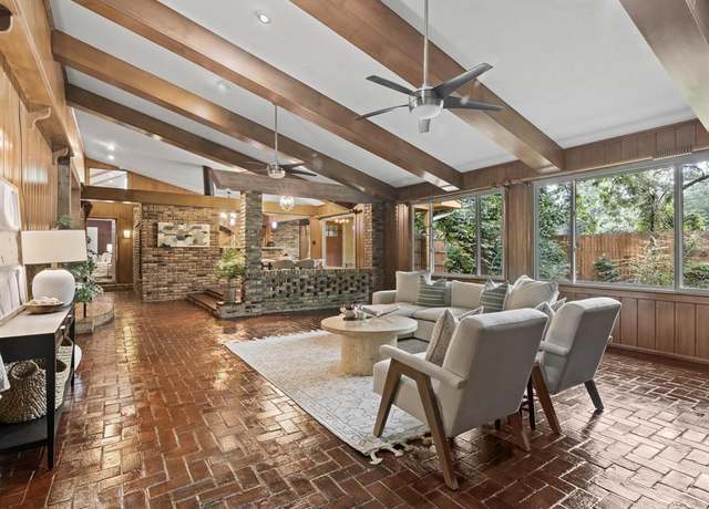 Property at 5217 Blue Valley Ct, Fort Worth, TX 76112, 3 beds, 2 baths