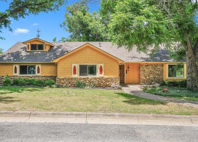 Property at 5217 Blue Valley Ct, Fort Worth, TX 76112, 3 beds, 2 baths