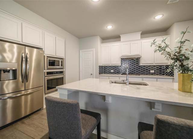 Property at 1916 Outpost Creek Ln, Aubrey, TX 76227, 3 beds, 1.5 baths