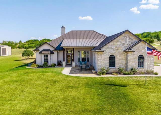 Property at 125 Sams Ln, Aledo, TX 76008, 4 beds, 2.5 baths