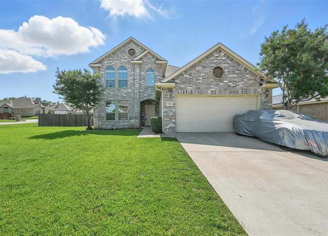 Property at 7530 Park Ave, Forest Hill, TX 76140, 5 beds, 2.5 baths
