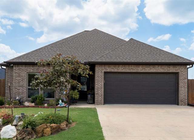 Property at 2112 Cole St, Mabank, TX 75147, 3 beds, 2 baths