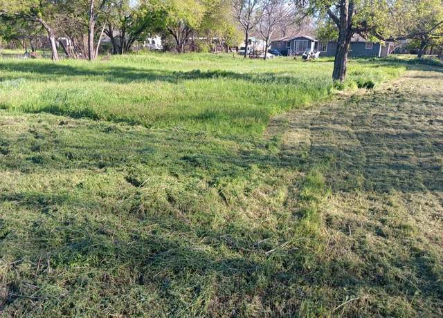 Property at 508 E College Ave, Comanche, TX 76442