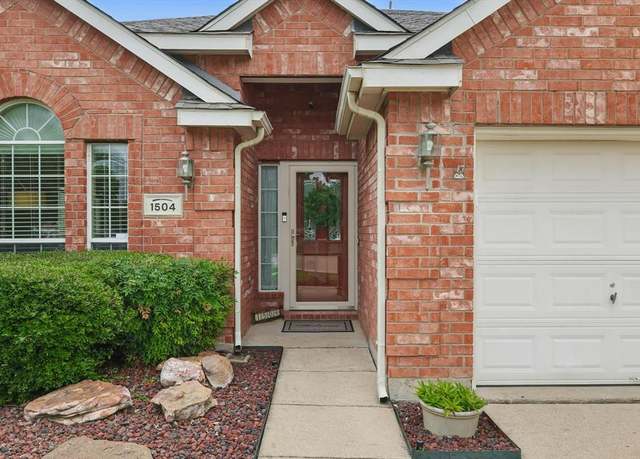 Property at 1504 Heron Dr, Aubrey, TX 76227, 3 beds, 2 baths