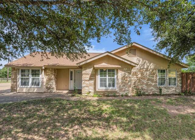 Property at 261 Rabbit Hl, Lorena, TX 76655, 3 beds, 2 baths