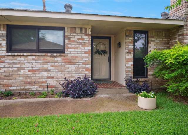 Property at 3314 Lanarc Dr, Plano, TX 75023, 3 beds, 2 baths