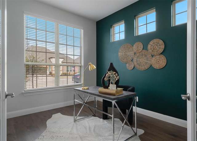 Property at 4028 Yellow Jasmine Ln, Heath, TX 75126, 4 beds, 3.5 baths