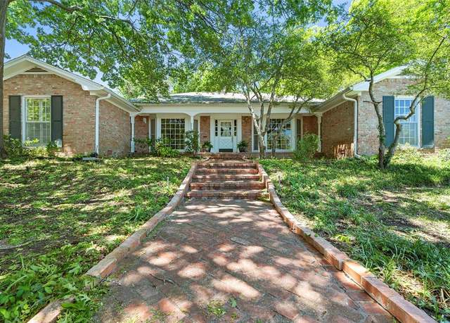 Property at 214 Country Club Rd, Hillsboro, TX 76645, 4 beds, 2.5 baths