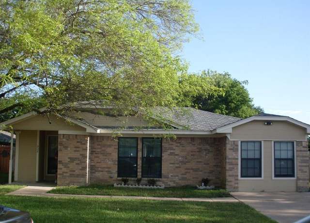 Property at 507 British Ct, Arlington, TX 76002, 3 beds, 1 bath