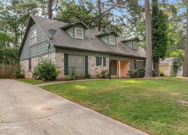 Property at 2030 Holly Oak Dr, Shreveport, LA 71118, 5 beds, 3 baths