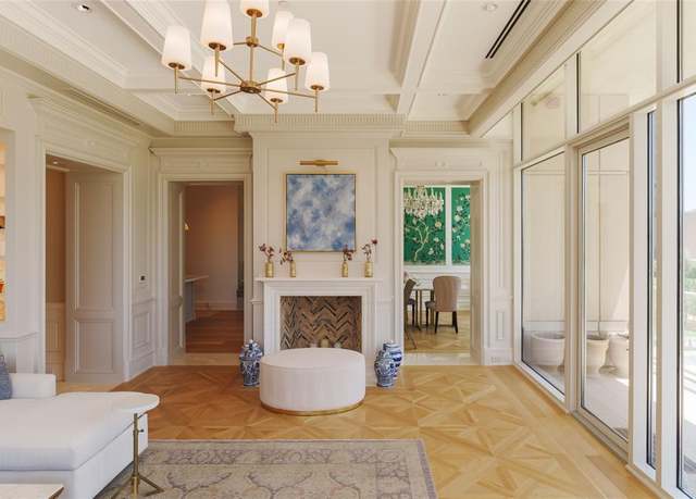 Property at 2025 Woodall Rodgers Fwy #52, Dallas, TX 75201, 3 beds, 3.5 baths