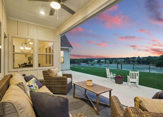 Property at 116 Grace View Rd, Weatherford, TX 76088, 4 beds, 3.5 baths