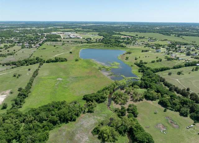 Property at 1355 N Houston St, Lorena, TX 76655