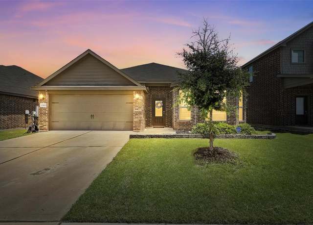 Property at 13621 Fehrman Rd, Crowley, TX 76036, 3 beds, 2 baths