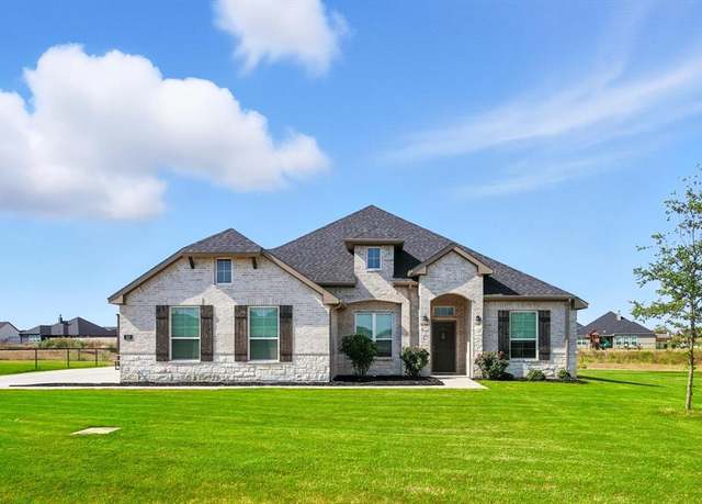 Property at 102 Mossy Creek Trl, Rhome, TX 76078, 4 beds, 3 baths