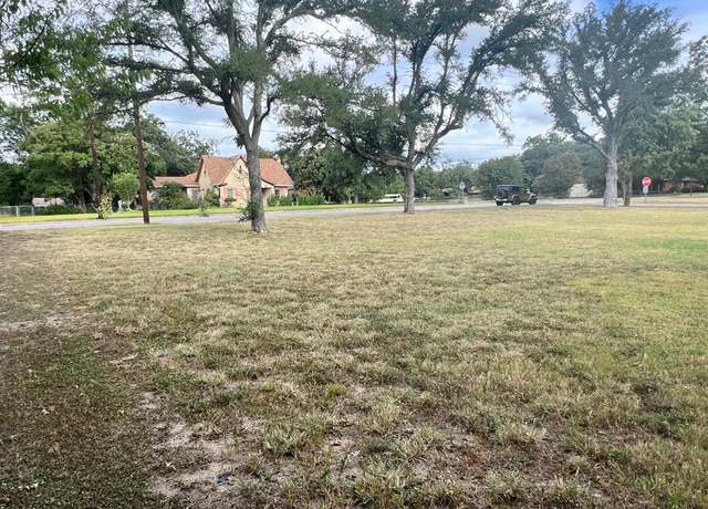 Property at 706 W College Ave, Comanche, TX 76442