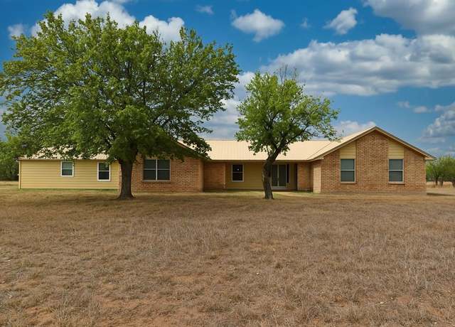 Property at 391 E US Highway 190, Brady, TX 76825, 4 beds, 3.5 baths