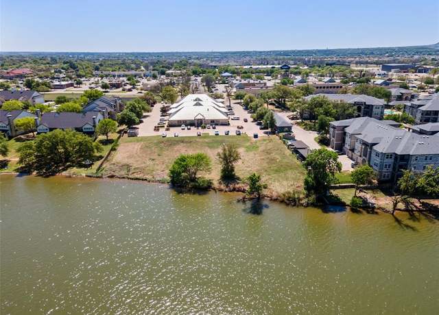 Property at 805 Hill Blvd, Granbury, TX 76048