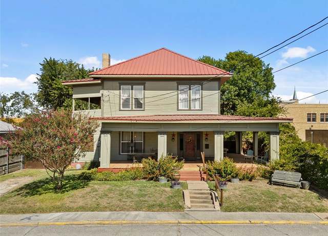 Property at 2810 Crockett St, Greenville, TX 75401, 5 beds, 2 baths
