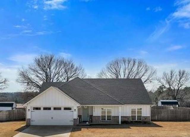 Property at 18340 Timber Oaks Dr, Lindale, TX 75771, 4 beds, 2 baths