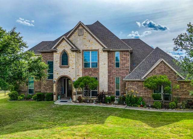 Property at 673 E Canyon Creek Ln, Weatherford, TX 76087, 4 beds, 4.5 baths