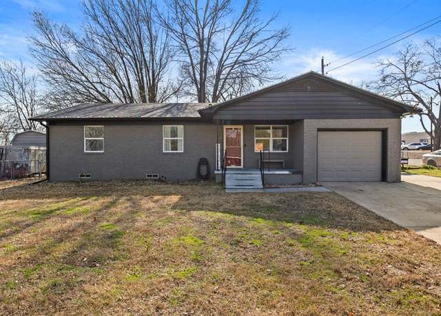 Property at 402 E Magnolia Dr, Mount Pleasant, TX 75455, 3 beds, 2 baths