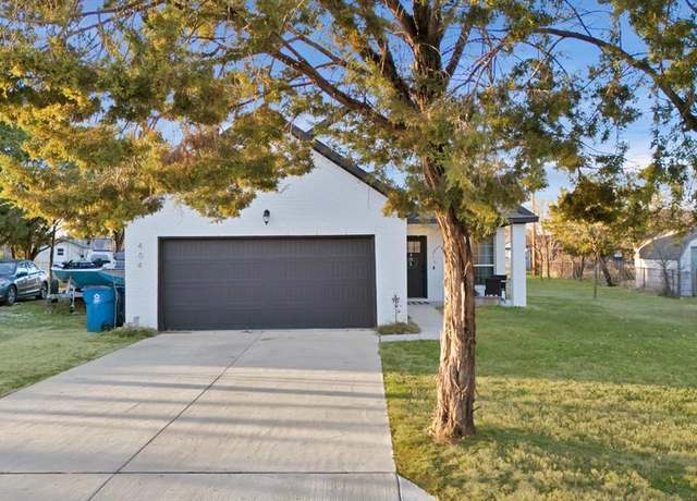 Property at 404 Onyx Dr, Granbury, TX 76048, 3 beds, 2 baths