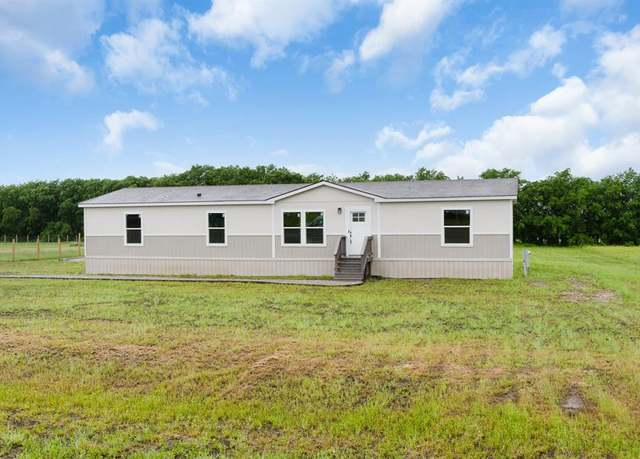 Property at 1118 Caroline Ct, Howe, TX 75459, 4 beds, 2 baths