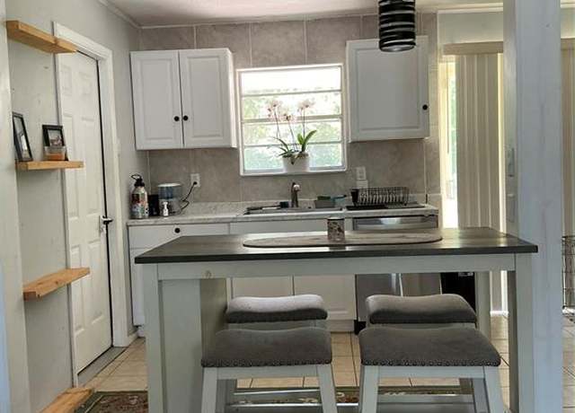 Property at 1403 Little St, Copperas Cove, TX 76522, 3 beds, 2 baths