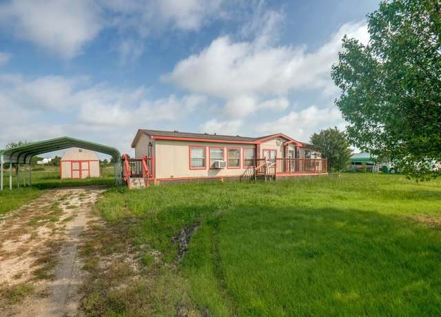 Property at 9476 Douglas Cir, Talty, TX 75160, 3 beds, 2 baths