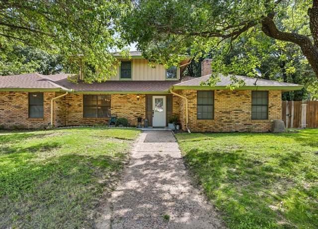 Property at 997 N Lydia St, Stephenville, TX 76401, 4 beds, 2.5 baths