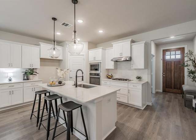 Property at 1208 Coralberry Dr, Northlake, TX 76226, 4 beds, 2.5 baths