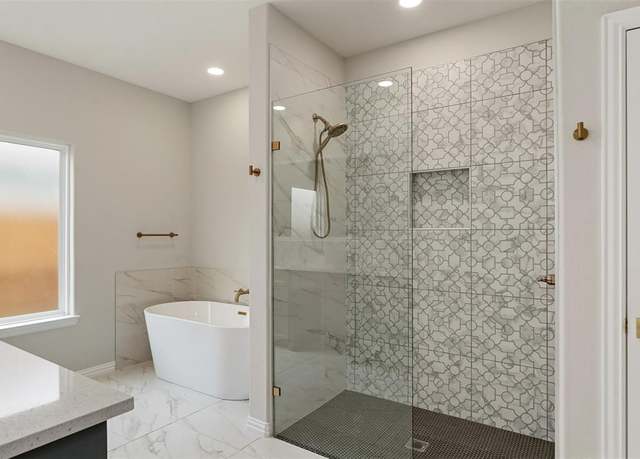 Property at 105 Wesson St, Gun Barrel City, TX 75156, 3 beds, 2.5 baths