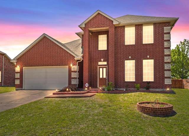 Property at 1603 Willow Ln, Cedar Hill, TX 75104, 5 beds, 4 baths