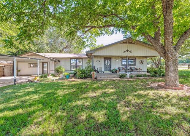 Property at 106 Hillcroft Dr, Weatherford, TX 76087, 4 beds, 2 baths
