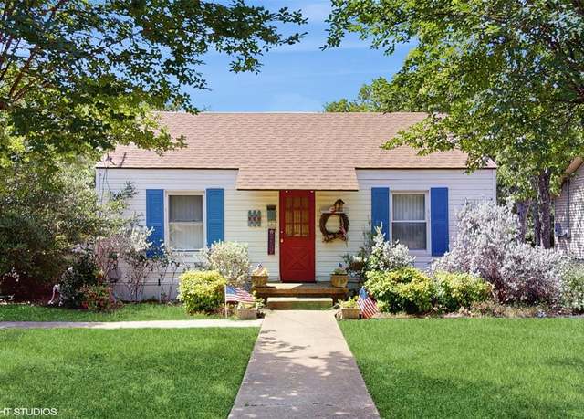 Property at 907 W 6th St, Mcgregor, TX 76657, 2 beds, 1 bath