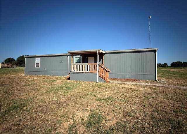 Property at 1020 Red Bird Ln, Bowie, TX 76230, 3 beds, 2 baths