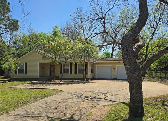 Property at 1312 W Park Row Dr, Arlington, TX 76013, 4 beds, 2 baths
